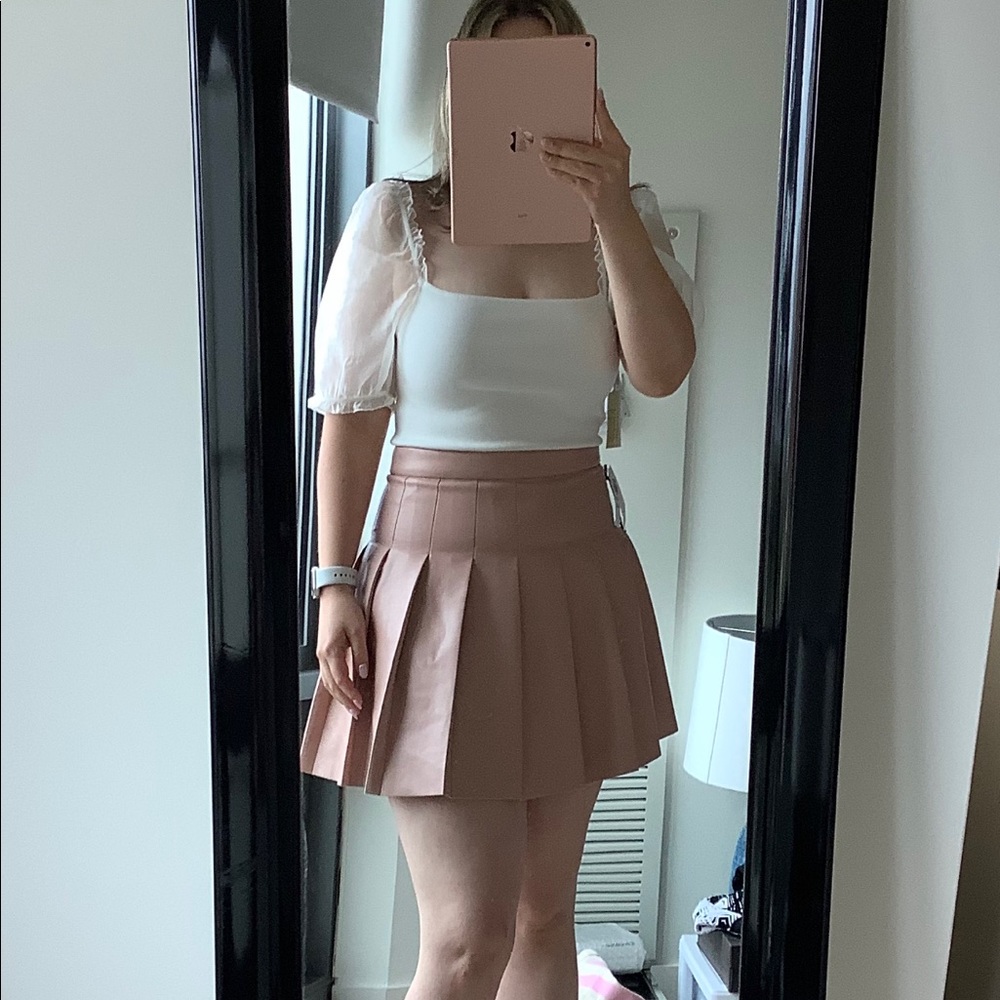 NWT Aritzia Vegan Leather Mini Skirt